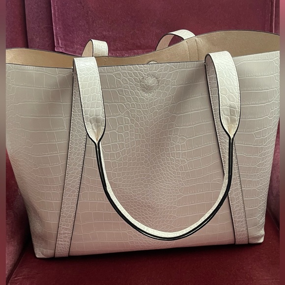 Cream/Crocodile-patterned tote bag - Picture 3 of 9